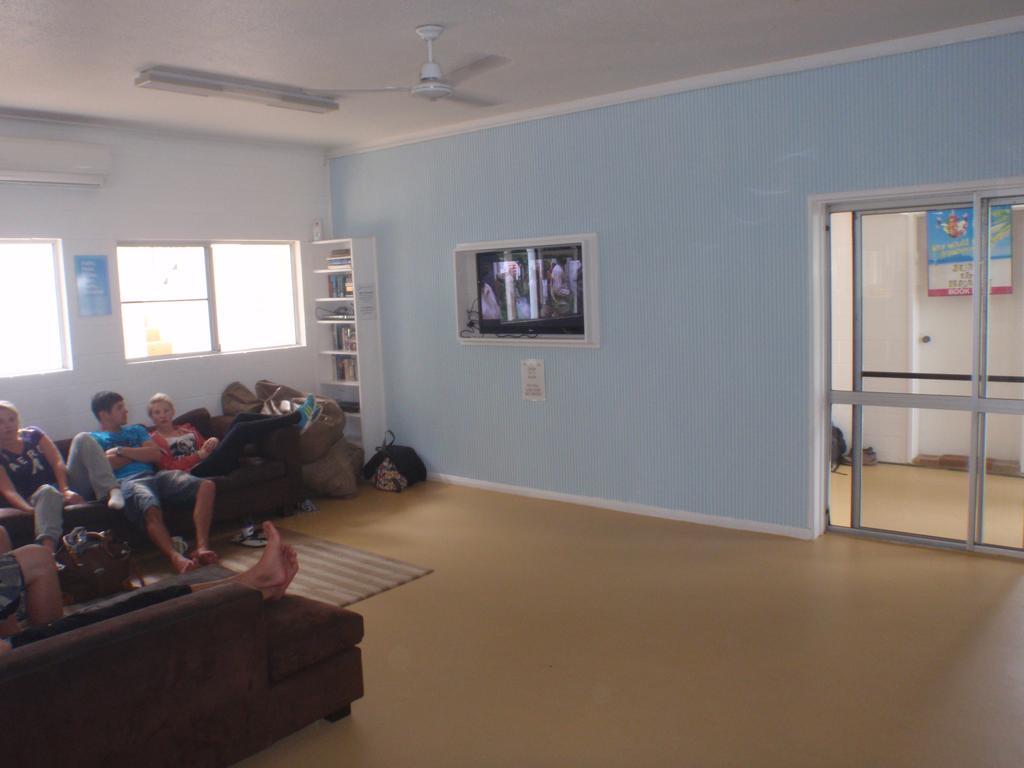 Absolute Backpackers Mission Beach Exterior foto